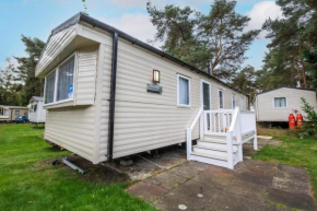 Beautiful 8 Berth Caravan At Wild Duck Haven Park In Norfolk Ref 11195Sc